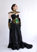 Load image into Gallery viewer, Green Blue Iridescent Latex 'Oculus Draconis' Filigree Belt