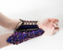 Load image into Gallery viewer, Iridescent Bracers