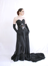 Load image into Gallery viewer, Black Latex 'Oculus Draconis' Filigree Belt