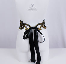 Load image into Gallery viewer, Gold Latex &#39;Oculus Draconis&#39; Filigree Belt
