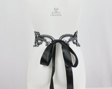 Load image into Gallery viewer, Oculus Draconis Belt - Silver